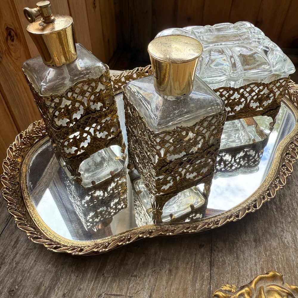 Elegant Gold and Glass Bath Set